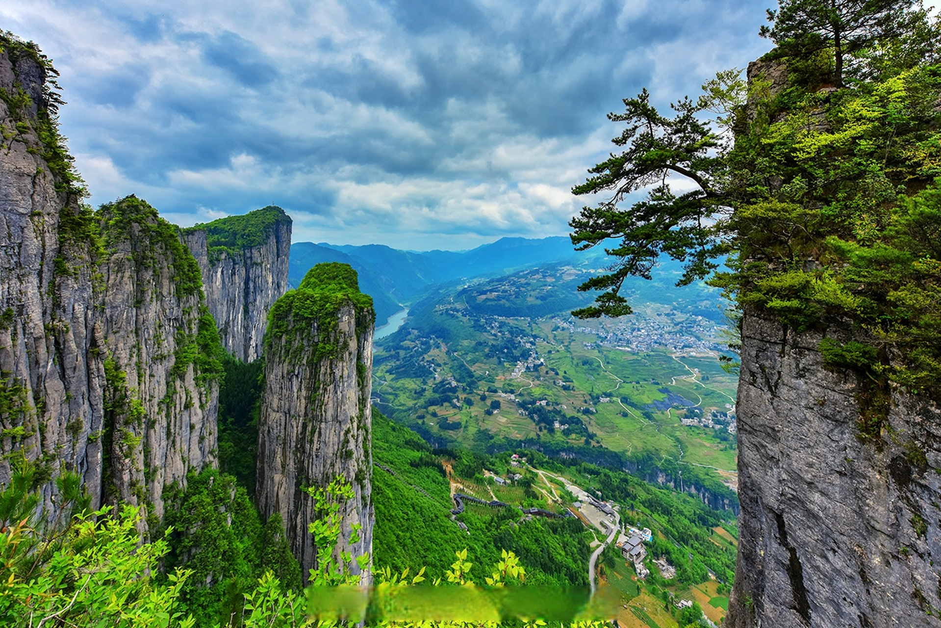 Enshi Grand Canyon: China’s Answer to the Grand Canyon