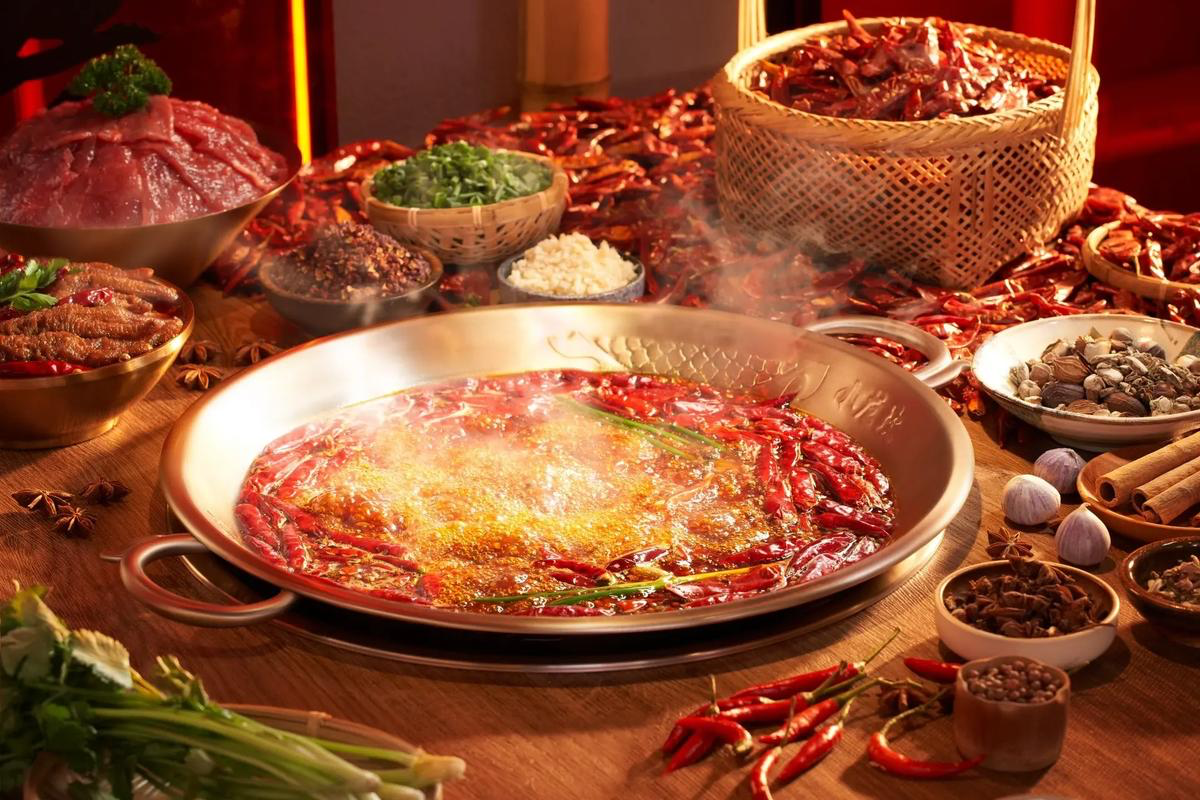 Chinese Regional Hot Pot Guide: Differences Between Sichuan, Chongqing, Guizhou, Yunnan and Hunan Hot Pot