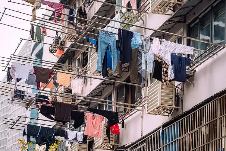 Why Do Chinese People Dry Clothes Outside Their Windows?